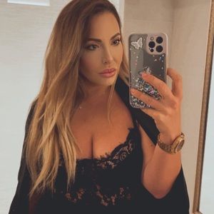 Meet your Posher, Roberta